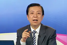 孩子上网成瘾了，家长怎么帮孩子戒掉网瘾？三限为主，减少冲突视频封面