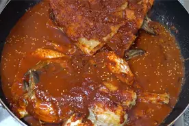 独家配料烹饪红烧鳕鱼干，色香味俱全，减脂期间也可以放心食用！视频封面