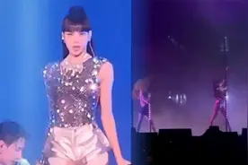 BLACKPINK演唱会超嗨！Lisa跳火辣钢管舞，飞起来旋转大长腿吸睛视频封面