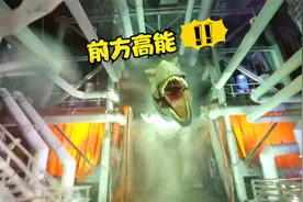 美国奥兰多环球影城侏罗纪公园漂流记，夜游遇上霸王龙，好阔怕！视频封面