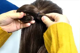 小个子姑娘显高包包头，发尾这样处理，发型时尚不土气特实用