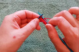 织毛衣领口或袖口时，想让它的边是卷起来的，该怎么织呢？