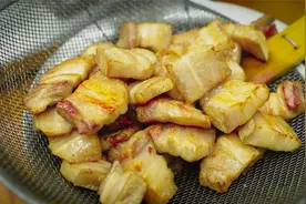 厨师长分享湖南“坛子肉”的做法，详细流程简单又粗暴