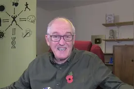 今年 Covid 死亡人数下降了 90%视频封面