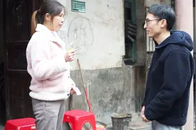 老公找媳妇要钱喝酒，媳妇出狠招，老公神反应太搞笑了视频封面