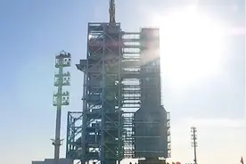 神十五发射在即，火箭状态如何？150米超近实拍：推进剂加注完成视频封面