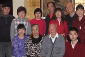 陈佩斯公司破产，又在演艺事业巅峰时退出，之后过着怎样的生活？视频封面