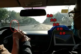 科目三模拟考试，学员路口转弯教练连喊5遍“走你”，最后扣230分