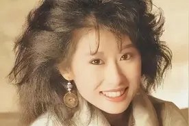 林子祥儿子晒家庭照，为妈妈庆祝母亲节，把叶倩文当朋友直呼其名视频封面