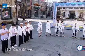 奔跑吧：宋妍霏遭遇水弹攻击，直接被淋成落汤鸡，好惨视频封面