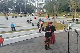 快乐阿姨热舞深圳民法广场，人生顿然感觉快乐就是如此简单视频封面