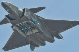 官方曝光歼20真实战力！108比0完胜歼11，平均25秒击落一架敌机视频封面