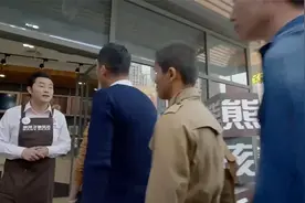 熊孩子：蛋糕店搞饥饿营销，不料竞争对手更绝，找演员假扮顾客视频封面