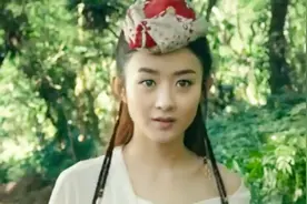 赵丽颖复出，冯绍峰谈及赵丽颖全程甜笑，说她背台词时绝不能打扰视频封面