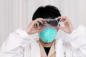 易烊千玺为体验方舱医护辛苦，穿防护服跳《火红的萨日朗》，致敬视频封面