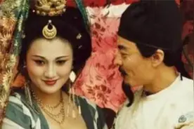 杨贵妃到底有多美？公公强纳儿媳为妃，还原图中容貌令人难以置信视频封面