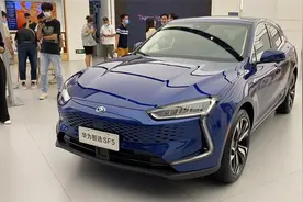 华为不造车，但它卖车啊！赛力斯SF5上手评测视频封面