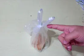 用了这么多年塑料袋，才学会这个打结方法，快速又方便