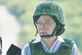 解放军战机飞越台湾岛，台军敢开火吗？做好在台海摊牌的全面准备视频封面