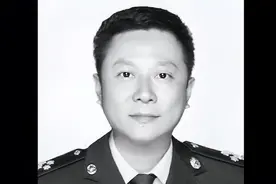 经49小时搜救 失联庐江消防指挥员陈陆遗体被找到 确认英勇牺牲视频封面