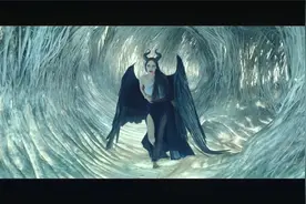 十分钟看电影《沉睡魔咒2》 霸气魔女为养女几经受辱 身受重伤视频封面