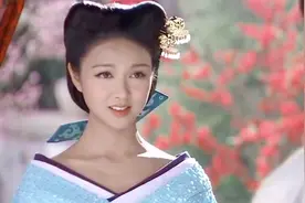 一些香肩半露的古装美人视频封面