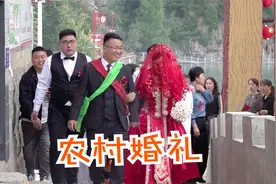 阿凯村歌手儿子大婚，父亲为儿子亲情献唱，看着好感动视频封面