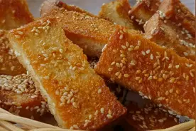 过期的面包不要扔，教你做小零食，香甜酥脆，出锅孩子抢着吃，香