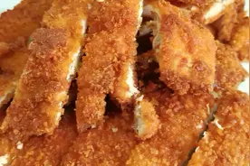 想吃香酥鸡排不用买，在家做外酥里嫩又解馋，满满一大盘都不够吃