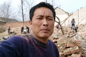 农民接个大型钢结构厂房，全部包下来一条龙服务，找人来清理庭院视频封面