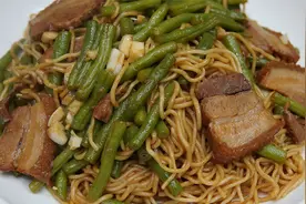 豆角焖面很多人都做错了，难怪不好吃，大厨教你正确做法，太香了视频封面