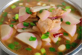 湖北家常做法五花肉炖萝卜这也太好吃了，鲜香味美，营养丰富，香