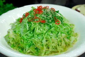 这样的白灼包菜你肯定没吃过，做法简单，清爽解腻视频封面