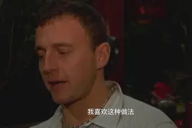 与死神：越南眼镜蛇菜肴多美味，外国友人：油炸蛇肉太好吃！视频封面