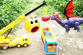 恐龙蛋意外丢失，恐龙妈妈伤心不已，工程小队帮忙寻找