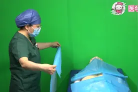 【医学猫】临床执业医师-实践技能基本操作-手术区消毒与铺巾 2/2视频封面