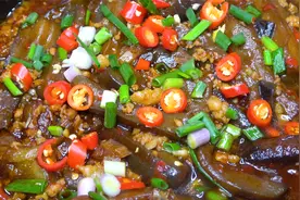 肉末茄子的家常做法，不用油炸，软糯鲜香又下饭，好吃不油腻