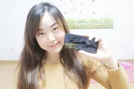 西安：电信免费上门送手机，女主人高兴的合不拢嘴，看手机咋样？视频封面