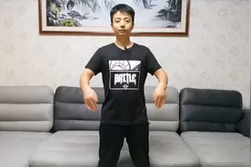 湿气重、肚子大，每天拍打10分钟，排出湿气，肚子一天比一天小视频封面