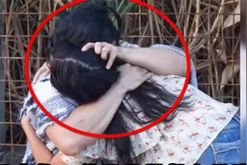 流浪汉手中的玩具引起女子的注意，突然她跪了下来，25年的等待视频封面