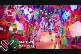 SM新女团aespa出道MV《Black Mamb》画面超华丽，赛博朋克的风格