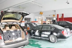 同样是修理汽车，4s店和汽修厂选哪个？看完你就知道！视频封面