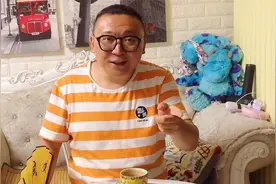 老北京豆汁是臭的？听听北京爷们怎么说，好多当地人也喝不了视频封面