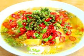 川味特色的藤椒鸡这样做，味道鲜嫩中带着麻，吃一次就爱上的味道视频封面