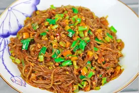 原来蚂蚁上树是这样做的，粉条软嫩香气四溢，零厨艺也能轻松上手视频封面