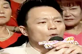 5岁呆萌小美女表演劲爆舞蹈，评委乐的直拍手，现场观众掌声不断视频封面