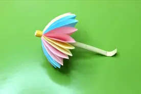 ☂️办公桌前的“便签”巧妙利用☂️摇身一变成可爱迷你的小雨伞视频封面