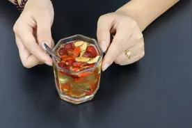 枸杞和红枣泡水，喝一次能省几百元，非常实用，看完告诉家里人视频封面