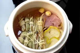 立秋要常炖这盅汤，小孩常喝睡眠体质好，学会要多给家人炖视频封面