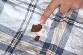 清洗床单血渍用热水还是冷水？教你一招，新老血渍都能轻松去除视频封面